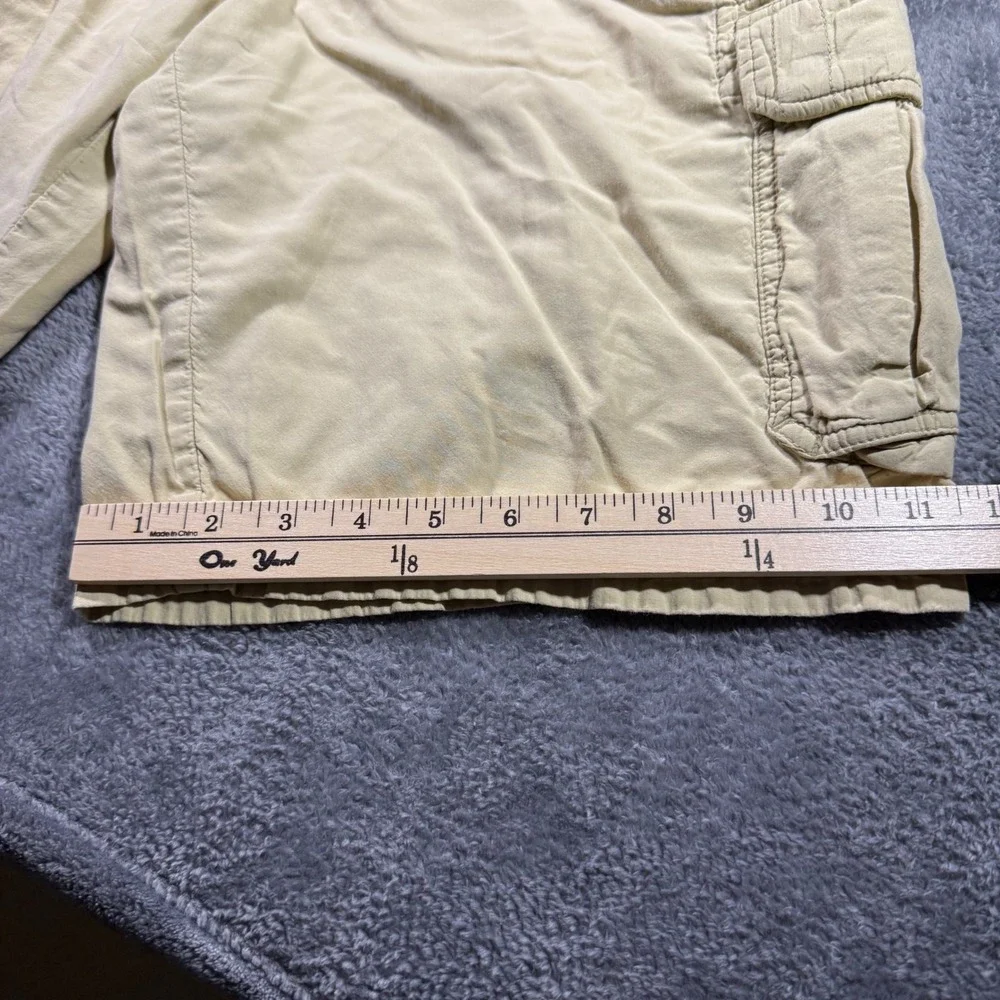 Tommy Bahama Denim Mens Khaki Tan Cotton Cargo Shorts Size 36 Relaxed Casual